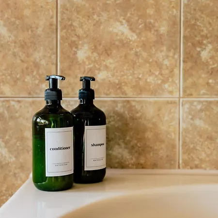 Spacious 2-story Apt. W/ Terrace - 280 M2 *