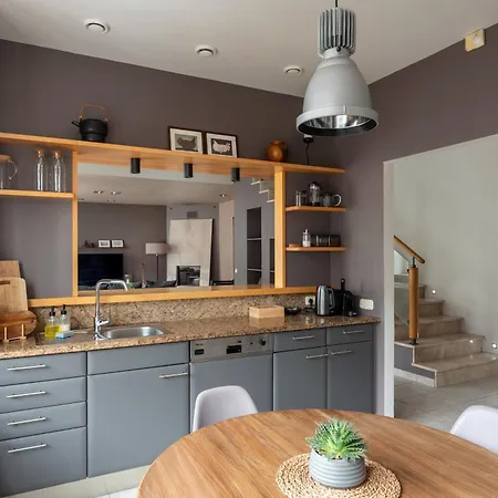 Apartman Spacious 2-story Apt. W/ Terrace - 280 M2 Riga