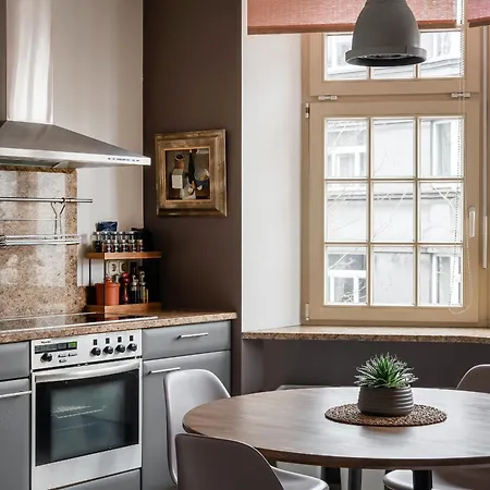 Spacious 2-story Apt. W/ Terrace - 280 M2 Apartman *