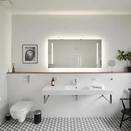 Spacious 2-story Apt. W/ Terrace - 280 M2