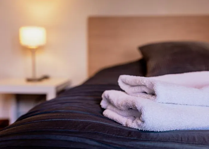 Dzīvoklis Spacious 2-story Apt. W/ Terrace - 280 M2