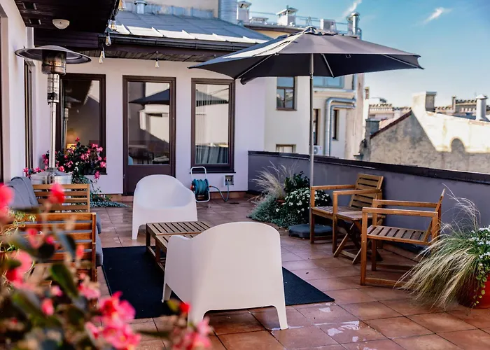 Dzīvoklis Spacious 2-story Apt. W/ Terrace - 280 M2