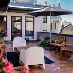 Апартаменты Spacious 2-story Apt. W/ Terrace - 280 M2