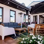 Spacious 2-story Apt. W/ Terrace - 280 M2 *