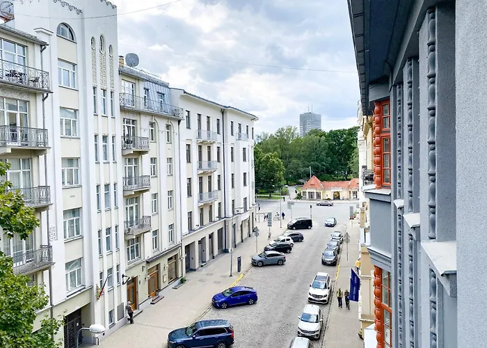 아파트 Spacious 2-story Apt. W/ Terrace - 280 M2 리가