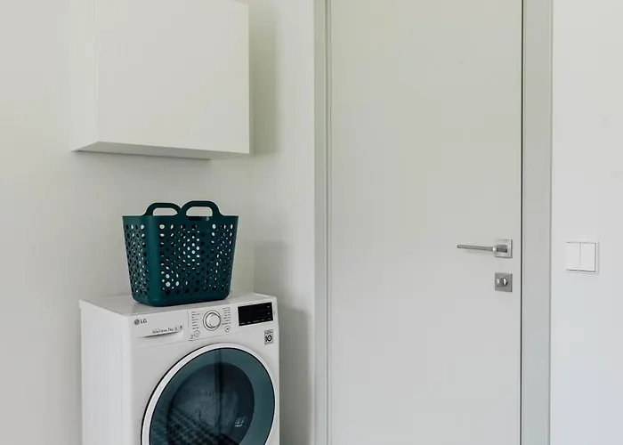 Spacious 2-story Apt. W/ Terrace - 280 M2 아파트 리가