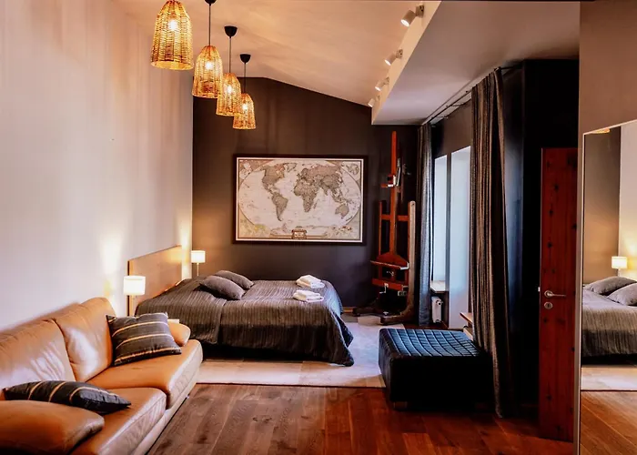 Spacious 2-story Apt. W/ Terrace - 280 M2 리가